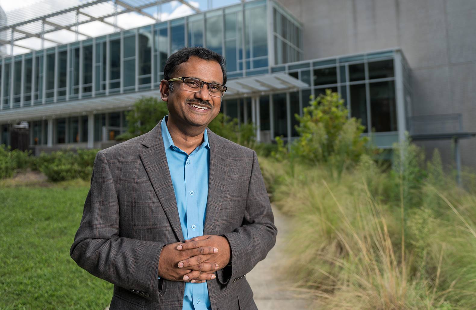 Portrait of Krishnendu Roy outside the Marcus Nanotechnology Building 